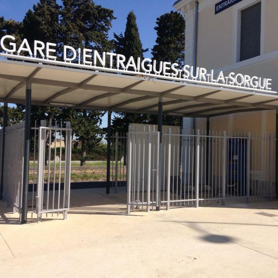 City House Appartements Entraigues-sur-la-Sorgue Exterior photo